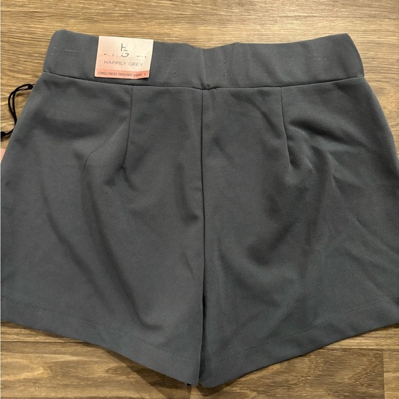 Happily Grey NWT Criss Cross Gray Blue/Slate Blue Trouser Short Size S - Picture 2 of 2